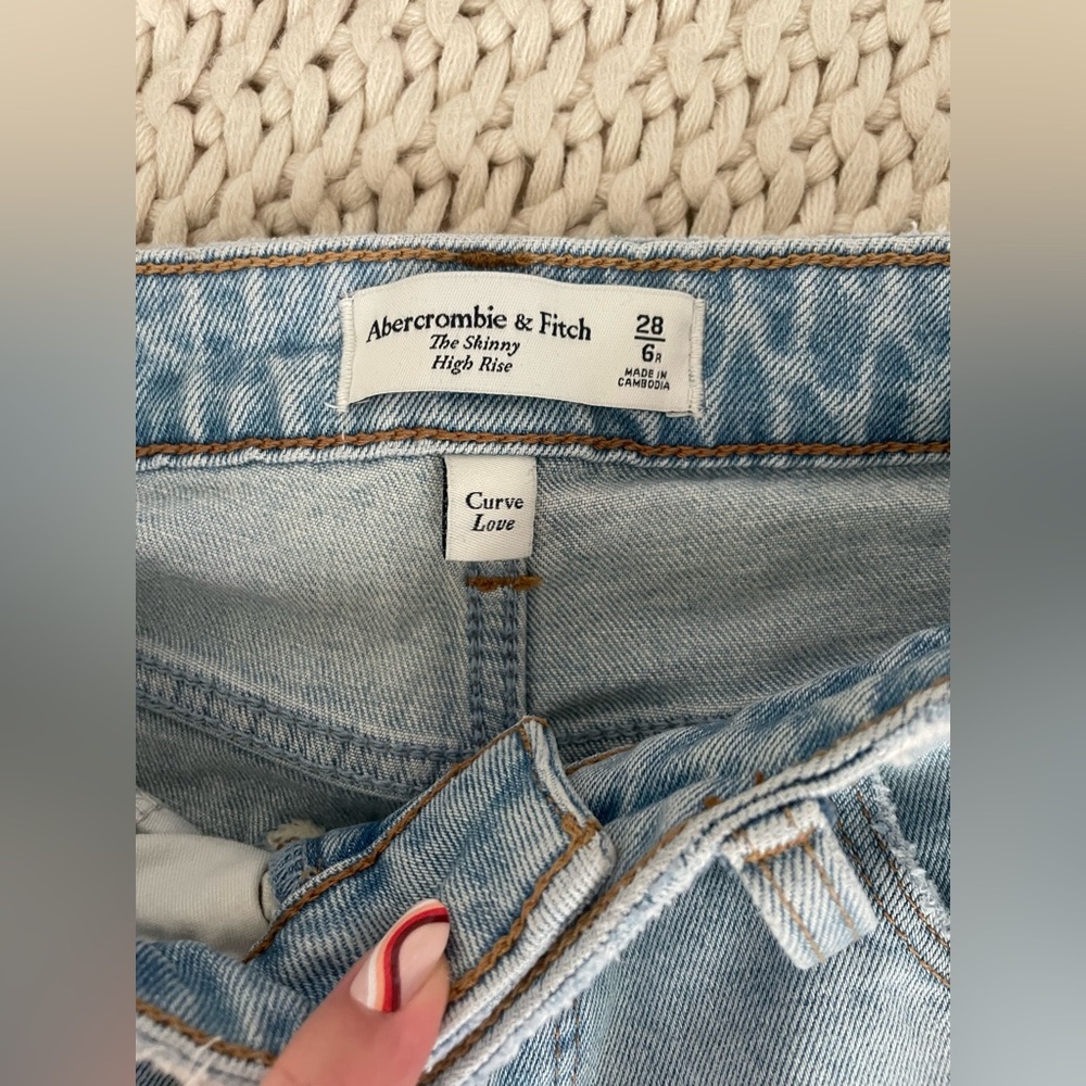 Abercrombie & Fitch Curve Love The Skinny High Rise size 28/6R